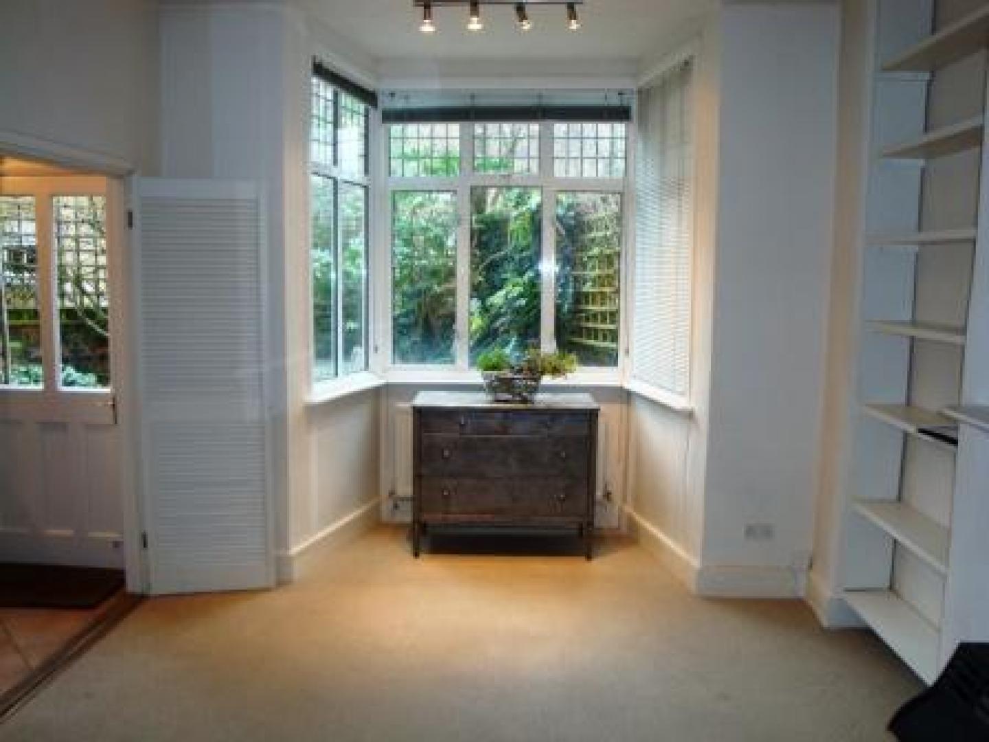 			1 Bedroom, 1 bath, 1 reception Flat			 Rona Road, HAMPSTEAD HEATH/BELSIZE PARK